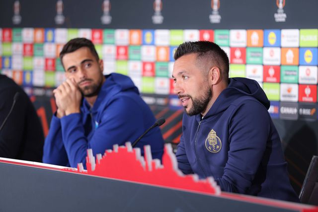 A rota até Istambul, o mau relvado e Diogo Costa: tudo o que disse Farioli