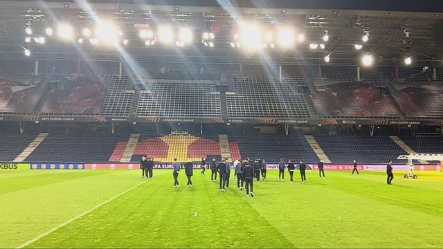 FC Porto na Áustria: jogadores pisam relvado do Stadion Salzburg (vídeo)