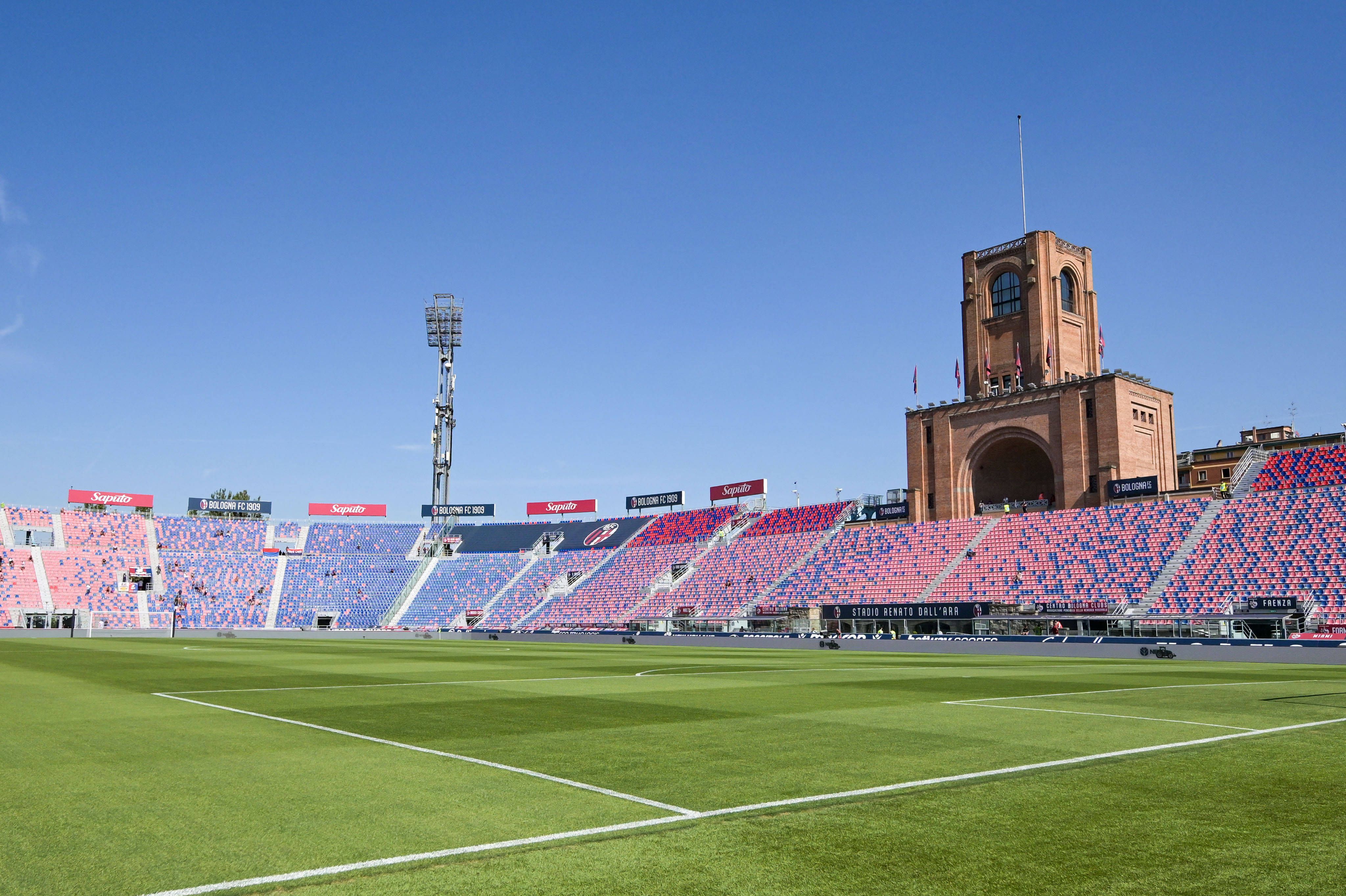 Stadio Renato Dall'Ara, em Bolonha: 38200 pessoas