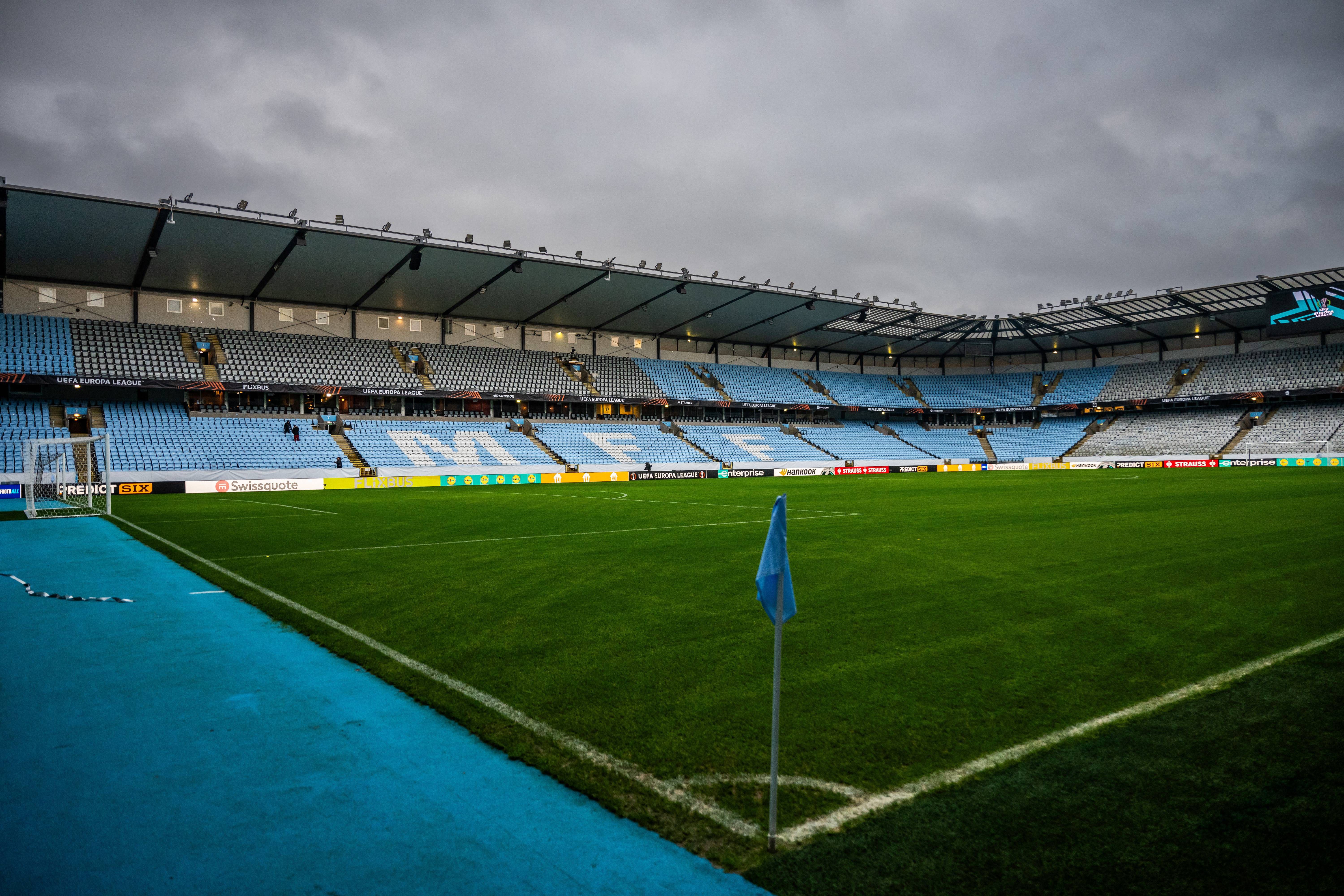 Malmö New Stadium, em Malmo, capacidade para 22500 pessoas