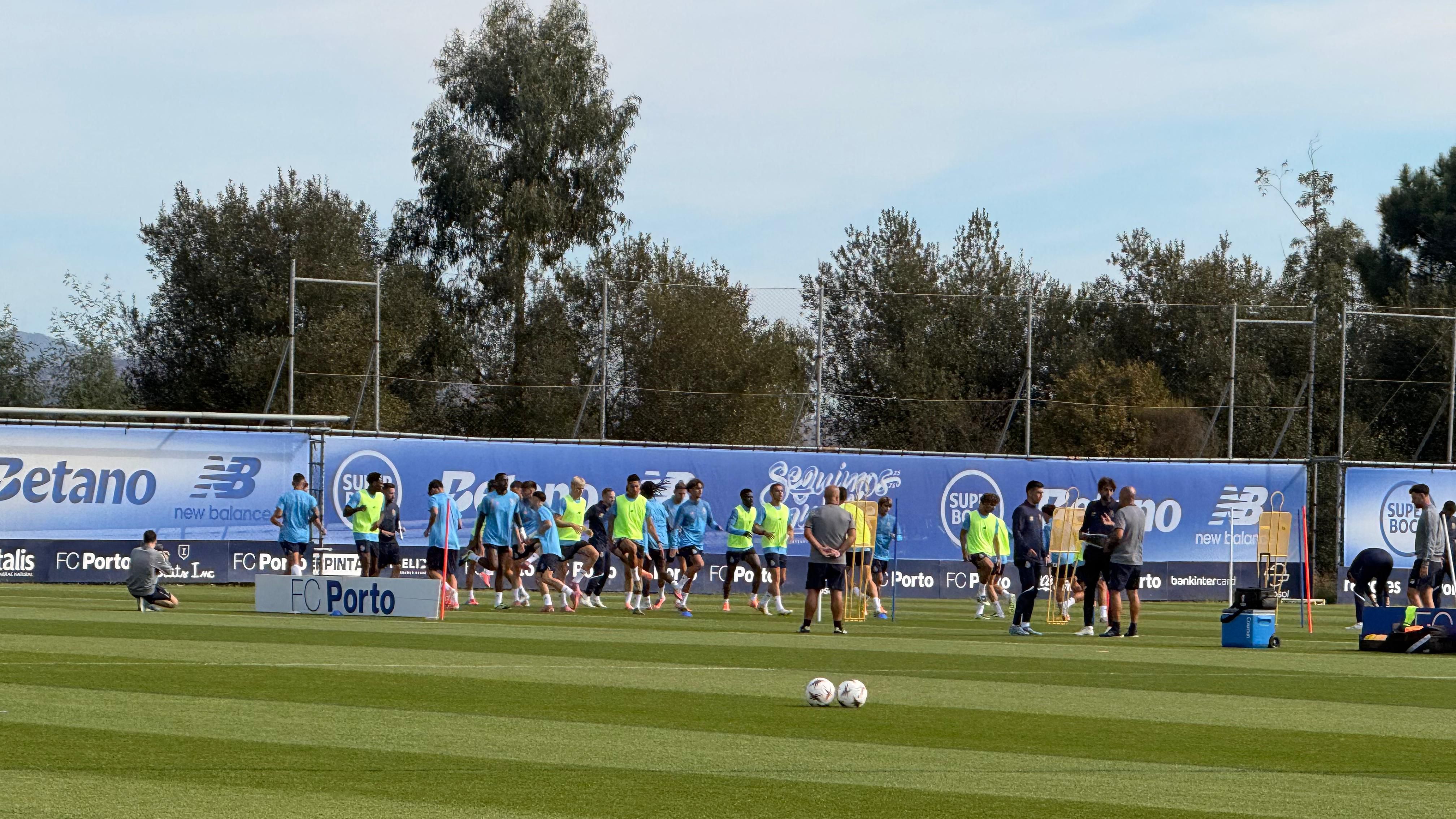 Treino do FC Porto esta manhã no Olival