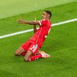 Isak após a estreia a marcar pelo Liverpool: «A cada jogo entro em melhor forma»
