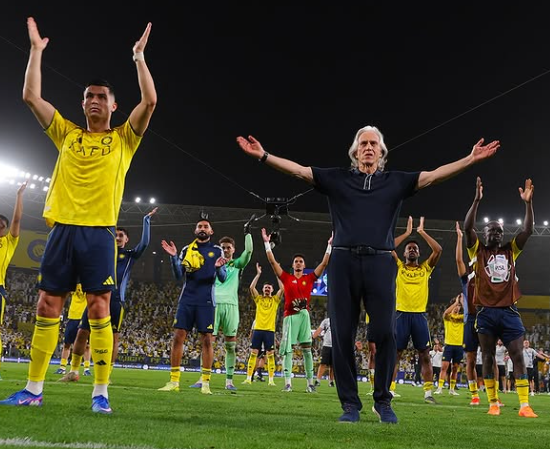 Al Nassr foi o último desafio de Jorge Jesus antes de assumir o cargo de selecionador. No primeiro compromisso à frente do clube saudita, para as meias-finais da Supertaça da Arábia, venceu o
Al Ittihad, 2-1, a 19 de agosto de 2025 - Foto: Al Nassr