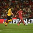 Bruno Fernandes no comando de um lance no jogo com o País de Gales - Foto: Miguel Nunes