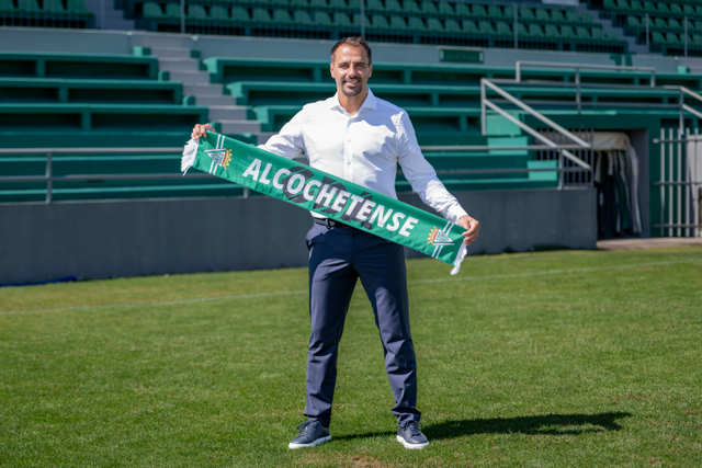 Terminada a carreira de jogador, Filipe Morais é o novo presidente da SAD do Alchochetense — Foto: Alcochetense
