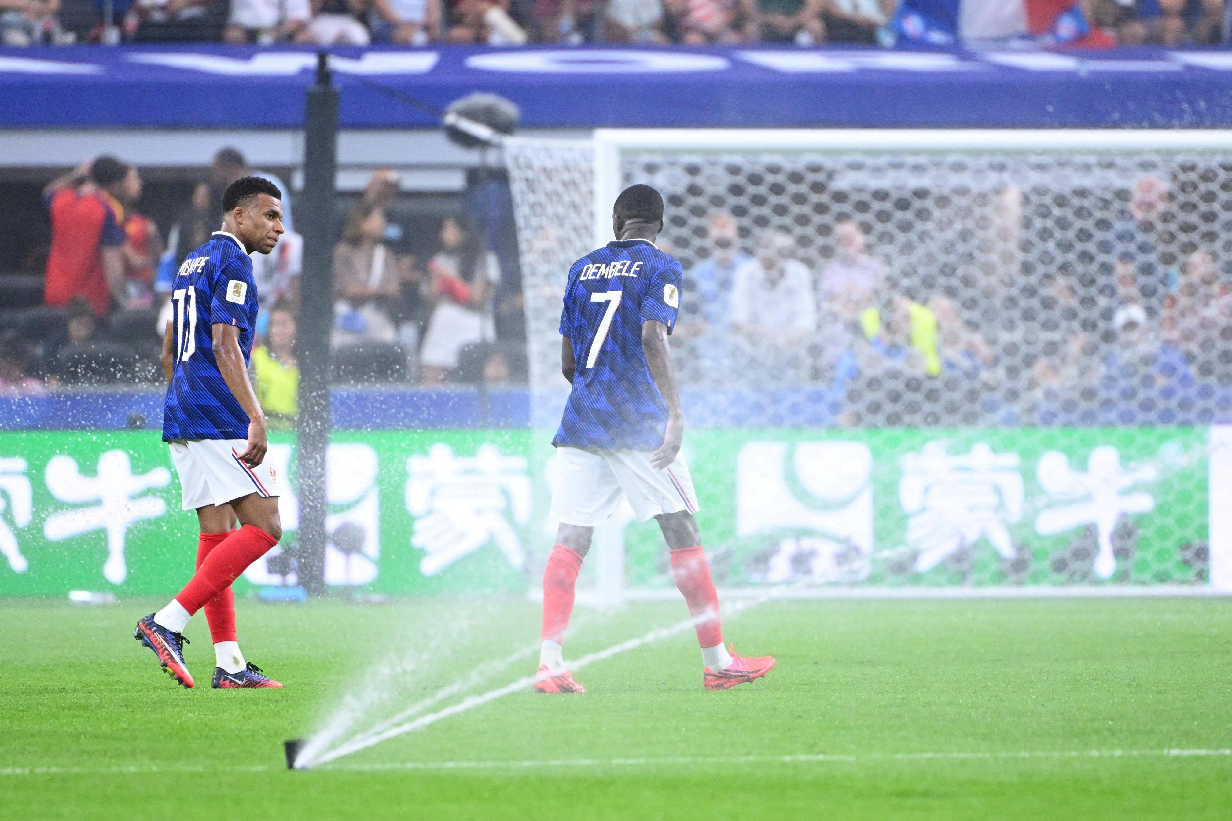 Mbappé e Dembélé ao serviço da seleção francesa