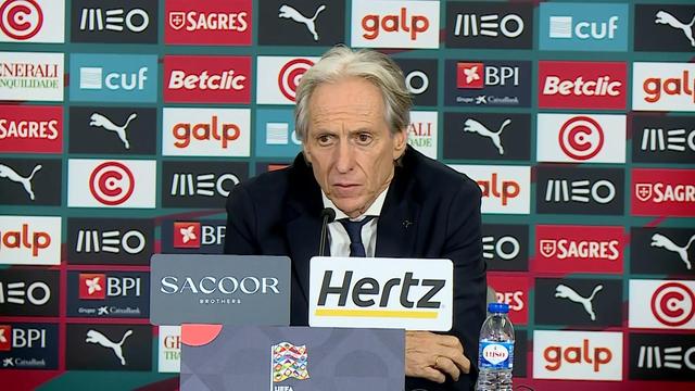Jorge Jesus aborda condição física de Nuno Mendes
