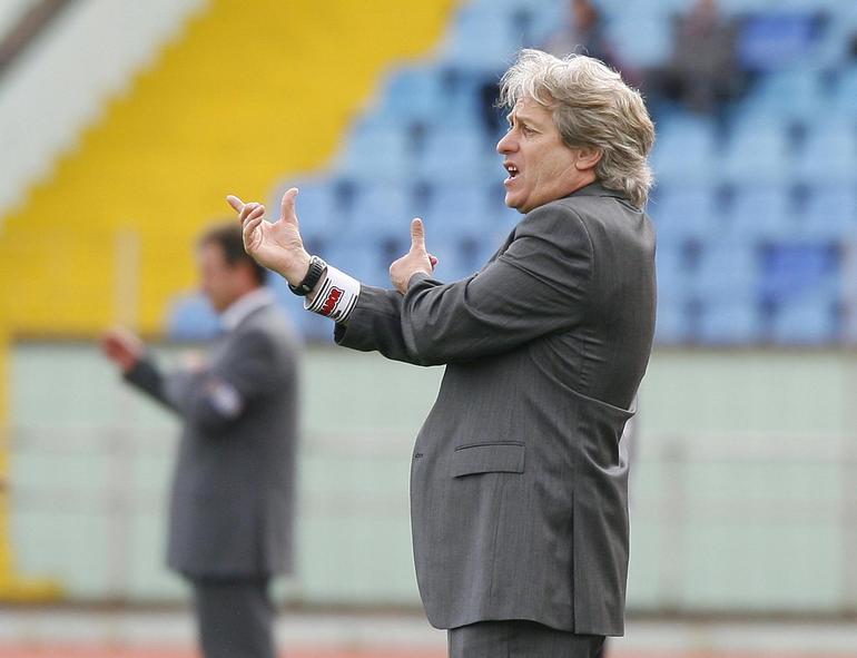 Primeira partida de Jorge Jesus no União da Madeira terminou com uma derrota com o Alverca (1-3), na 2.ª Divisão de Honra, a 15 de fevereiro de 1998 - Foto: A BOLA