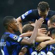 Inter ganha, mas acaba a sofrer