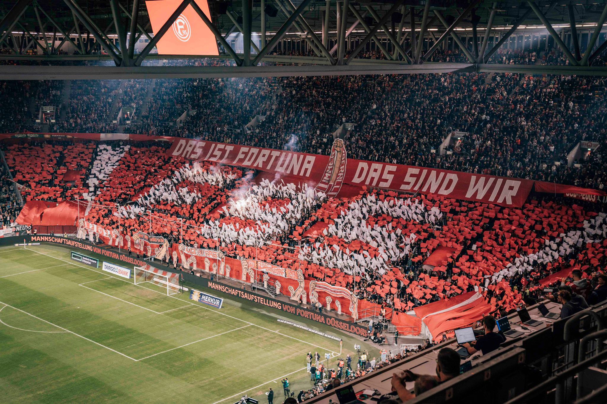 Fortuna Düsseldorf: Os patrões pedem desculpa à direção da cidade