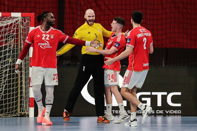 Benfica recorre a guarda-redes super-herói e vence na Liga Europeia