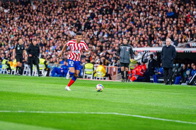 Atlético Madrid: Reinildo de volta após oito meses de paragem