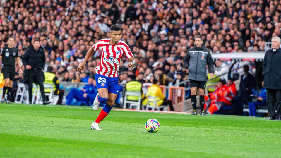 Atlético Madrid: Reinildo de volta após oito meses de paragem