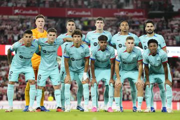 Lewandowski, Pedri, De Jong e Koundé voltam a treinar com o plantel na véspera do clássico