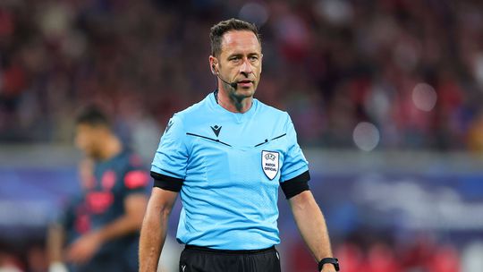 Duas equipas de arbitragem portuguesas em campo nas competições europeias