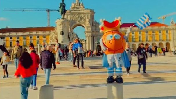 Vídeo: mascote da Real Sociedad andou a conhecer Lisboa