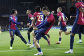 Jogadores do Barcelona festejam goleada ao Bayern Munique no Camp Nou, em jogo da terceira jornada da nova Liga dos Campeões