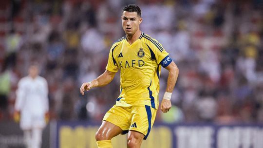 Cristiano Ronaldo deixa mensagem de parabéns ao Al Nassr