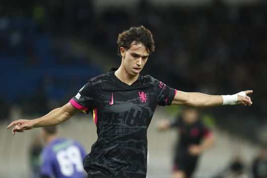 Chelsea passeia em Atenas com brilho de João Félix