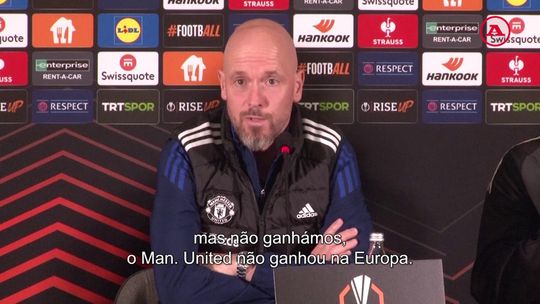 Ten Hag compara-se a Mourinho: «Ganhámos muitos troféus nos últimos anos»