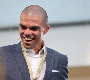 Pepe: «O FC Porto deu-me a possibilidade de jogar a Champions e o Real Madrid a de ganhá-la»