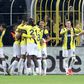 Mourinho expulso no empate entre Fenerbahçe e Man. United