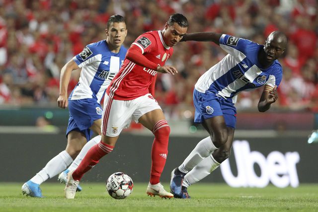 Ex-Benfica vive 'crise': «Tentámos recuperá-lo, mas não correu bem... »