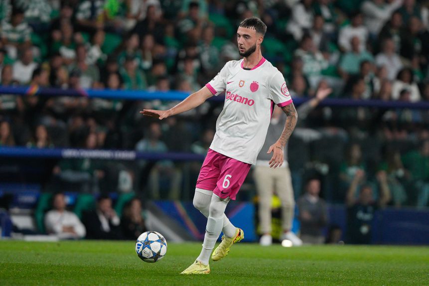 Debast saiu lesionado do jogo com o Marselha, na Champions