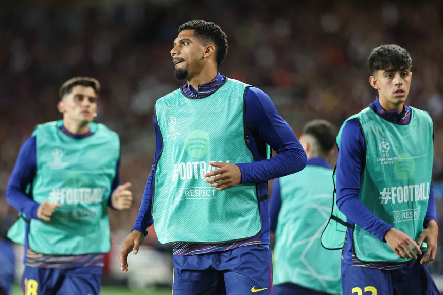 Araújo vs Vinícius: ringue do Bernabéu!