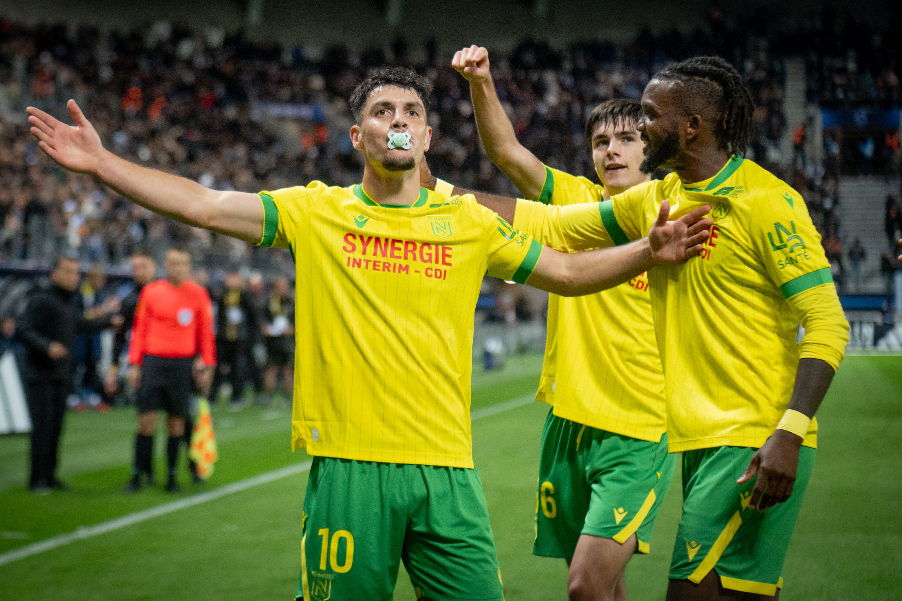Matthis Abline festeja golo ao Paris FC - Foto: Nantes