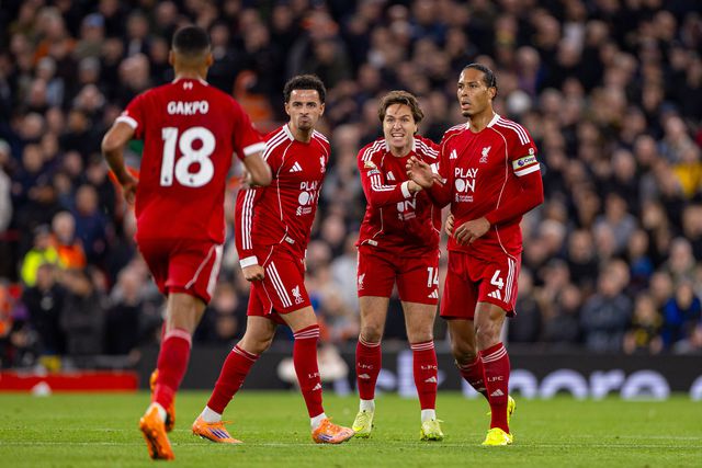 Muito perto de sair no verão, foi agora eleito o jogador do mês no Liverpool