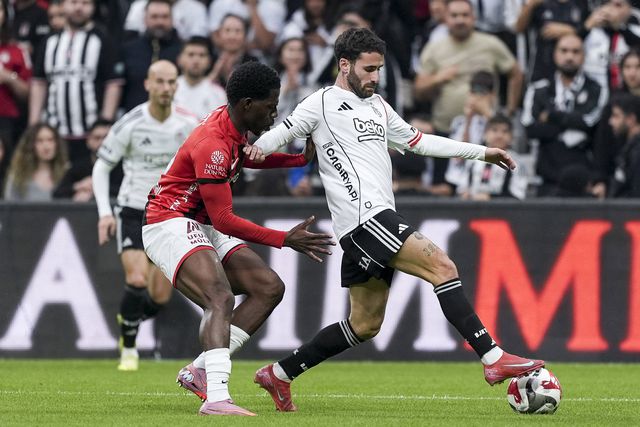 Rafa Silva leva 5 golos e 3 assistências em 15 jogos esta temporada pelo Besiktas