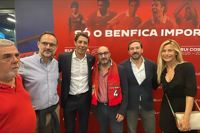 Rui Costa na Casa do Benfica de Santarém - Foto A BOLA