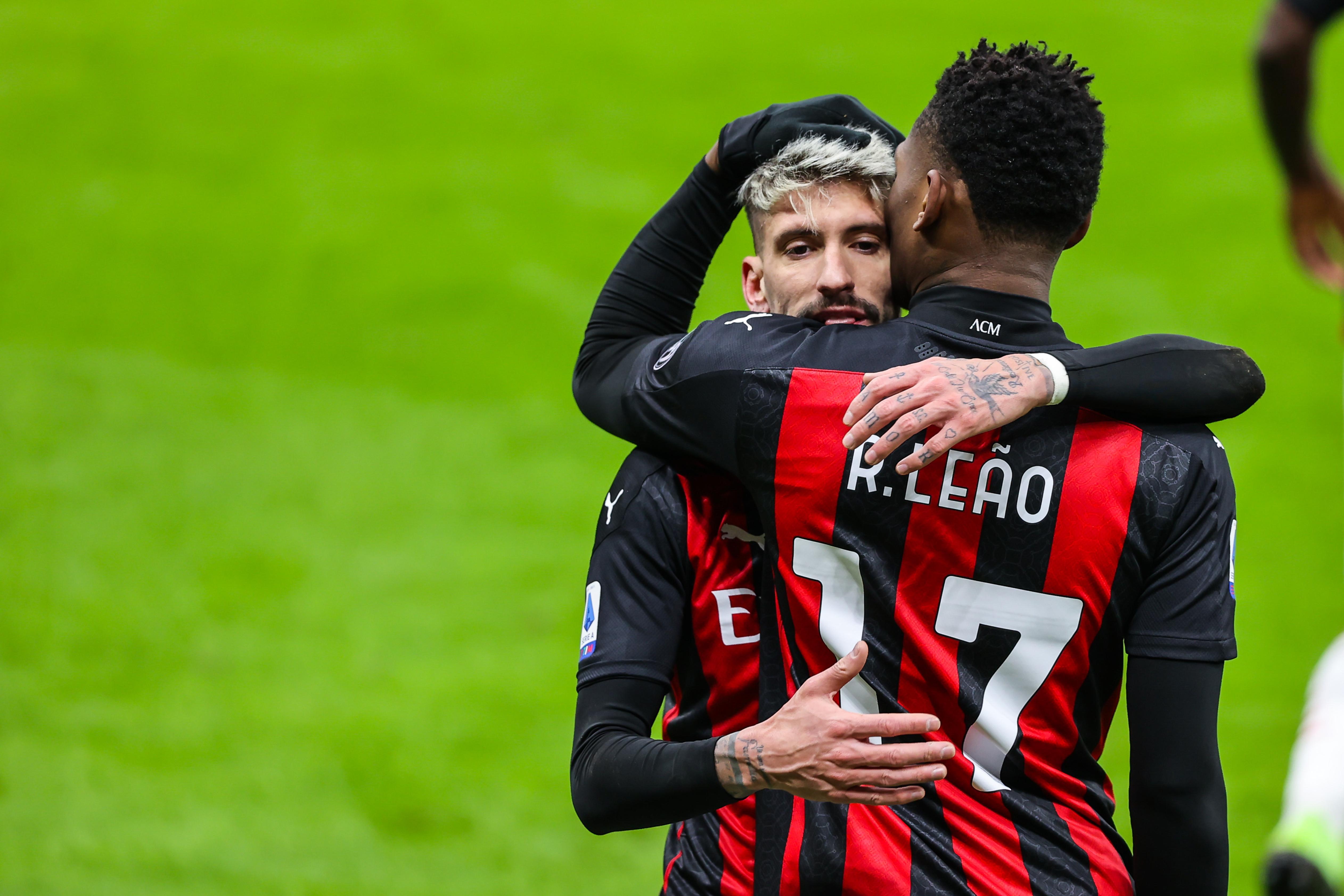 Samu Castillejo e Rafael Leão dividiram balneário no Milan