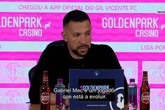 Farioli explica Gimenez na direita: «Gabriel Mec era uma opção em mente»