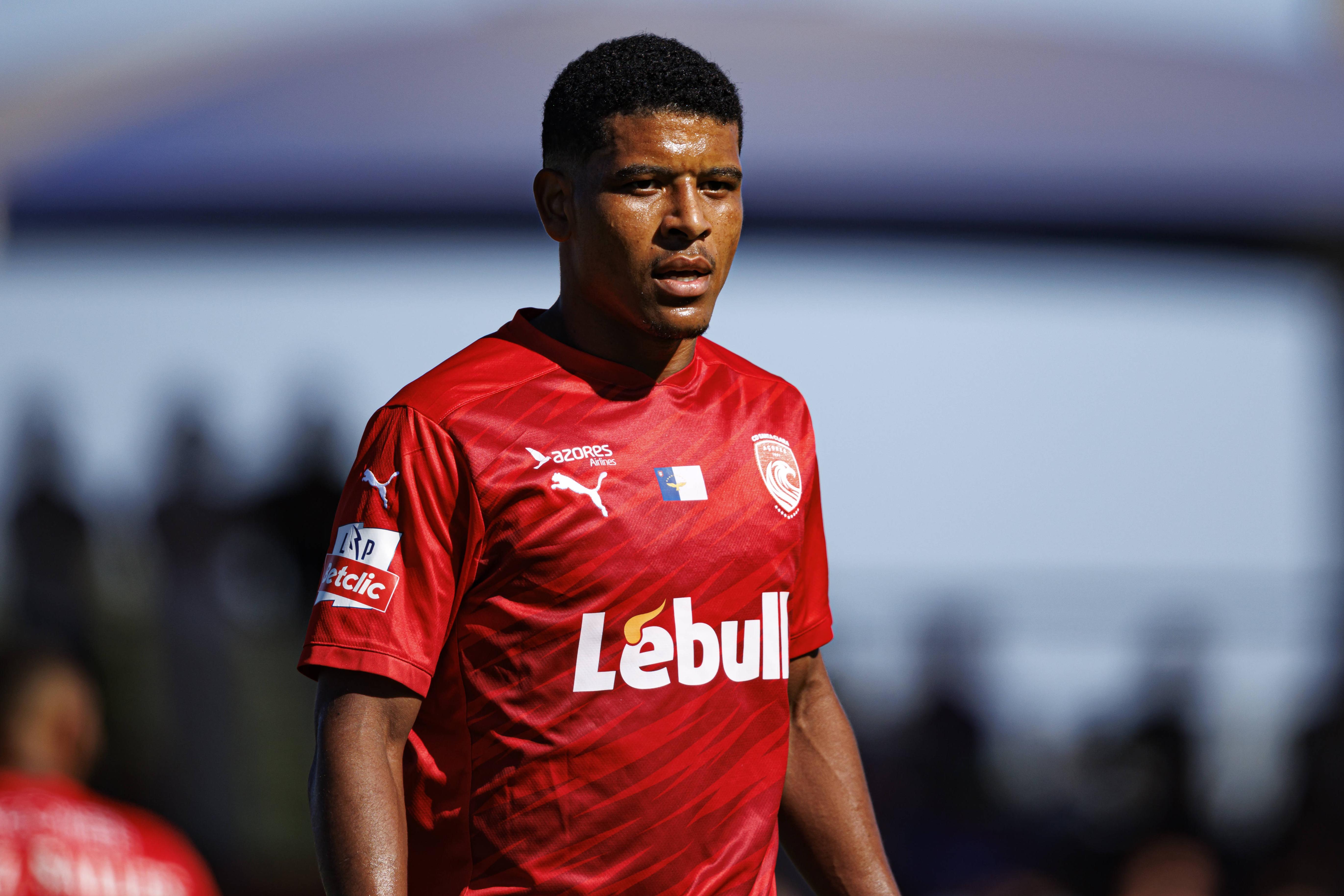Vinícius Lopes, avançado do Santa Clara (foto: Imago)