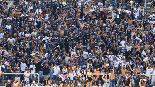 Sede do Corinthians vandalizada em véspera de eleições