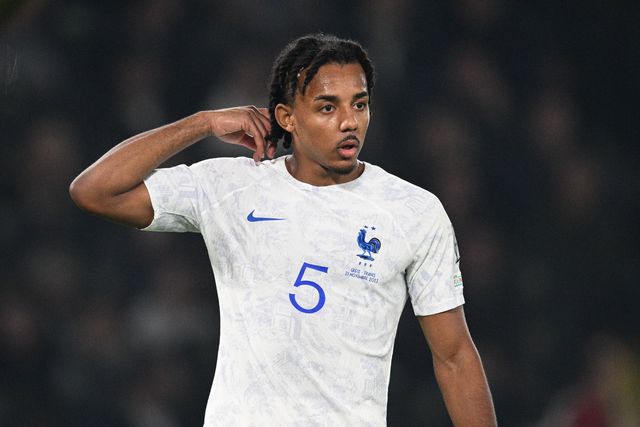 Koundé critica UEFA por excesso de jogos, Rafael Leão concorda