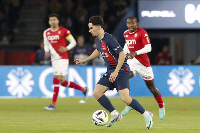 Que golaço de Vitinha ao Mónaco! (vídeo)