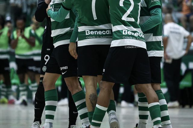Sporting dá primeiro passo rumo à final-four com goleada