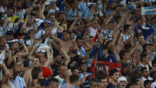 FIFA abre inquérito às federações do Brasil e Argentina após violência no Maracanã