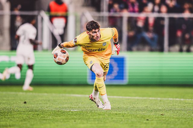 Sporting: Franco Israel volta a ser titular na prova rainha