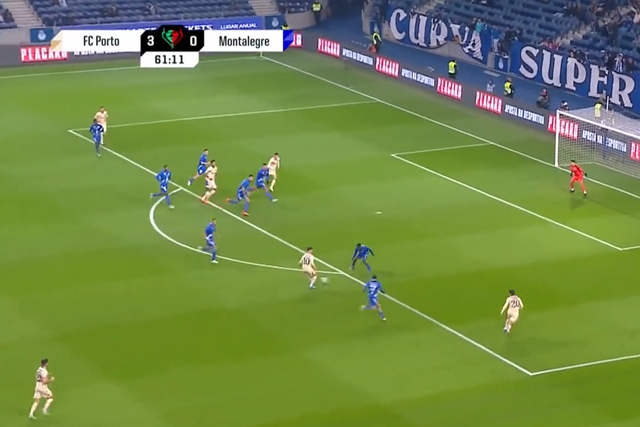 Vídeo: Fran Navarro estreia-se a marcar pelo FC Porto