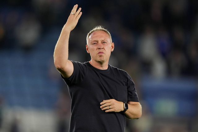 Oficial: Leicester despede treinador