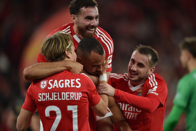 Lage anuncia uma novidade no onze