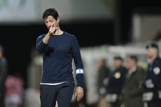 Em direto: FC Porto eliminado da Taça, contestação a Vítor Bruno e Samu em lágrimas