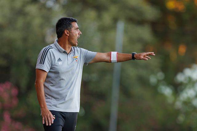Veríssimo e um alerta no Benfica B: «Não podemos stressar»