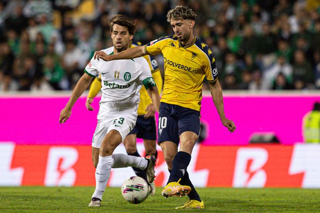 Jordan Holsgrove é fundamental na estratégia do Estoril Foto: IMAGO