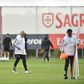 José Mourinho no treino do Benfica - Foto: Miguel Nunes