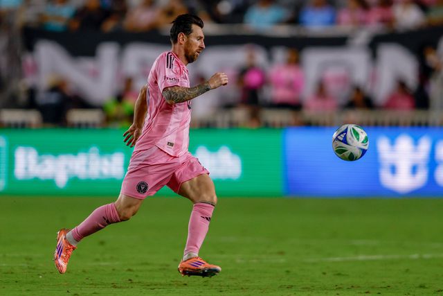 Com golo (de cabeça) e três assistências, Messi leva Inter Miami a final inédita